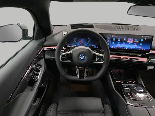 2026 BMW 550e 550e xDrive Sedan