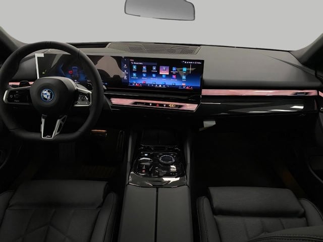 2026 BMW 550e 550e xDrive Sedan