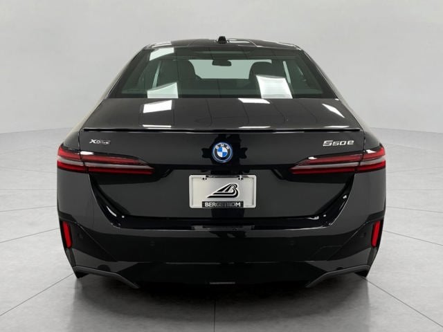 2026 BMW 550e 550e xDrive Sedan