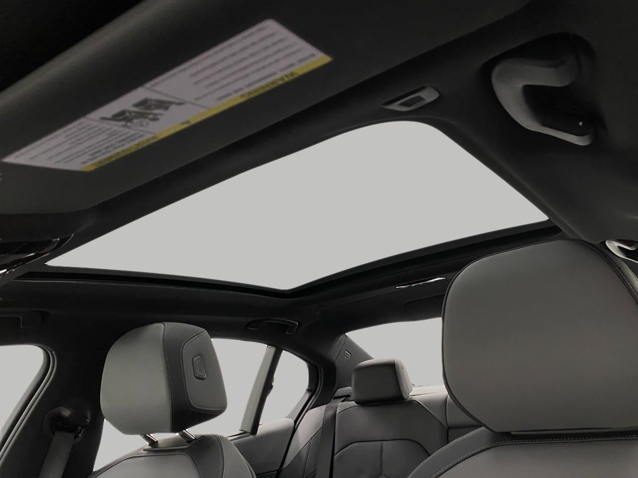 2026 BMW 550e xDrive 550e xDrive Sedan