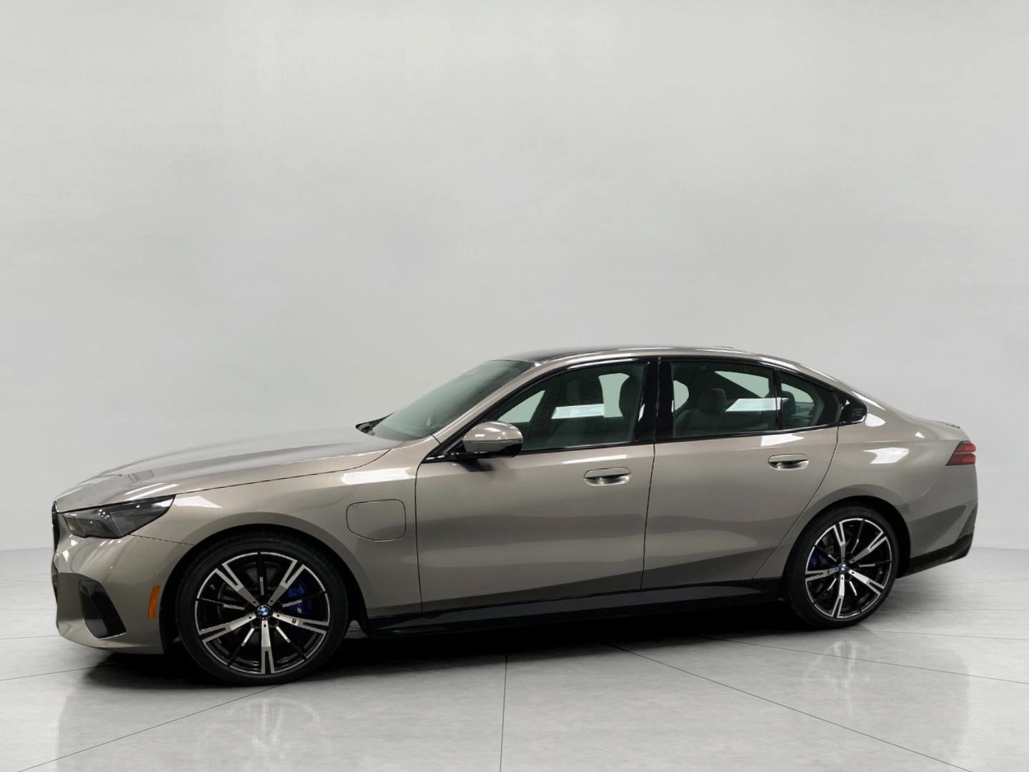 2026 BMW 550e xDrive 550e xDrive Sedan