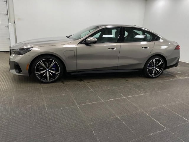 2026 BMW 550e xDrive 550e xDrive Sedan