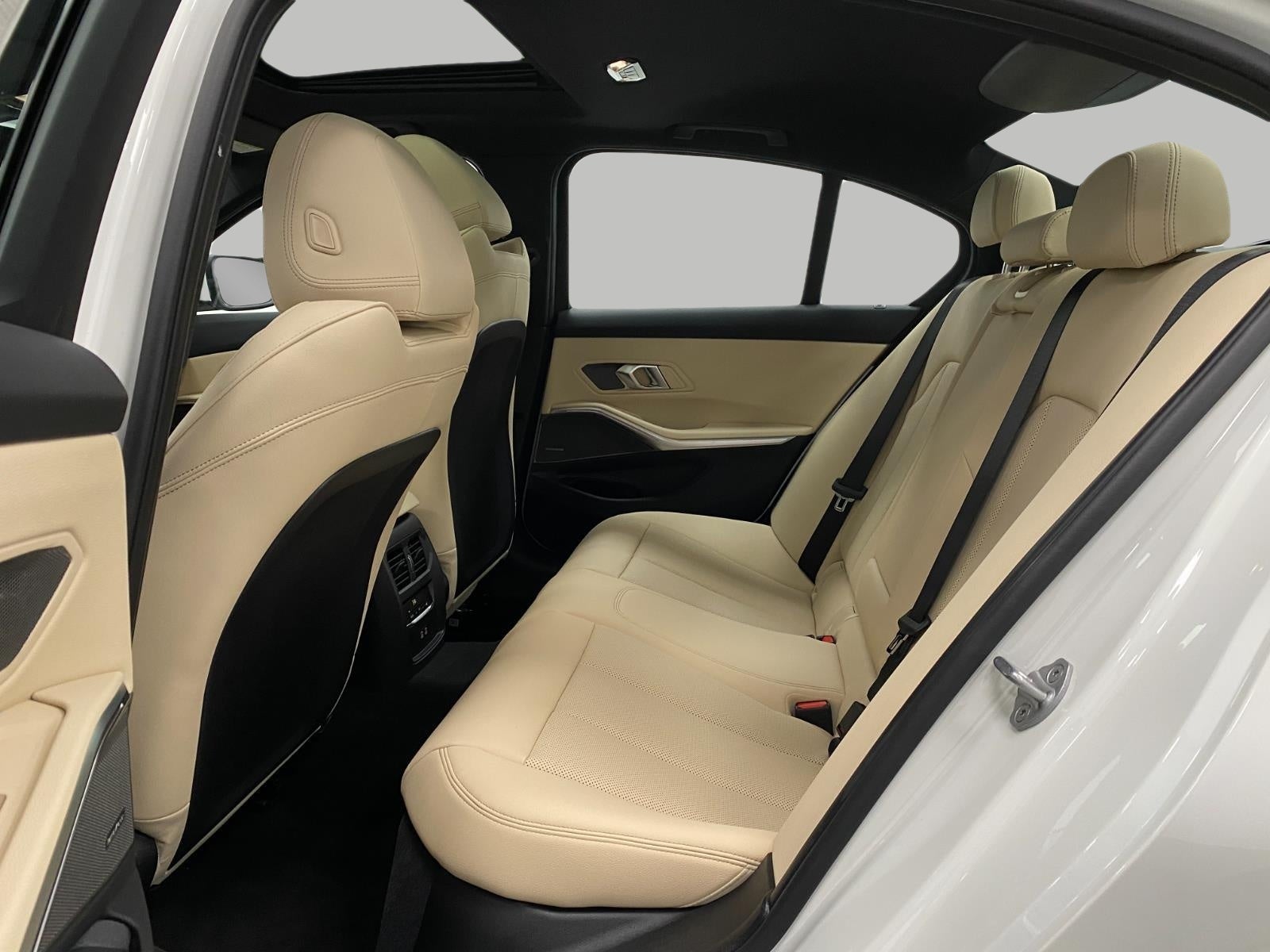2026 BMW 330i 330i xDrive Sedan