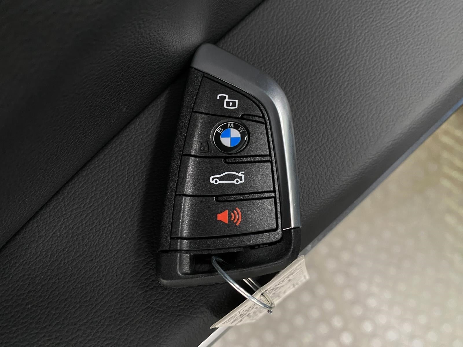 2026 BMW 330i 330i xDrive Sedan