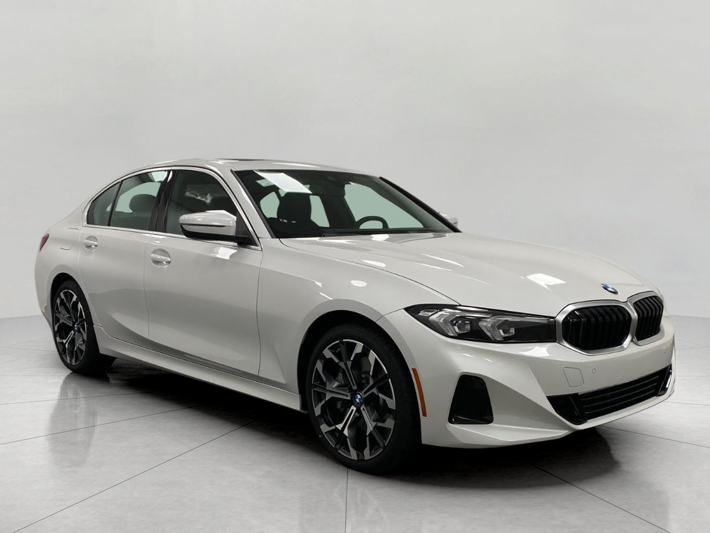 2026 BMW 3 Series 330i xDrive Sedan's photo