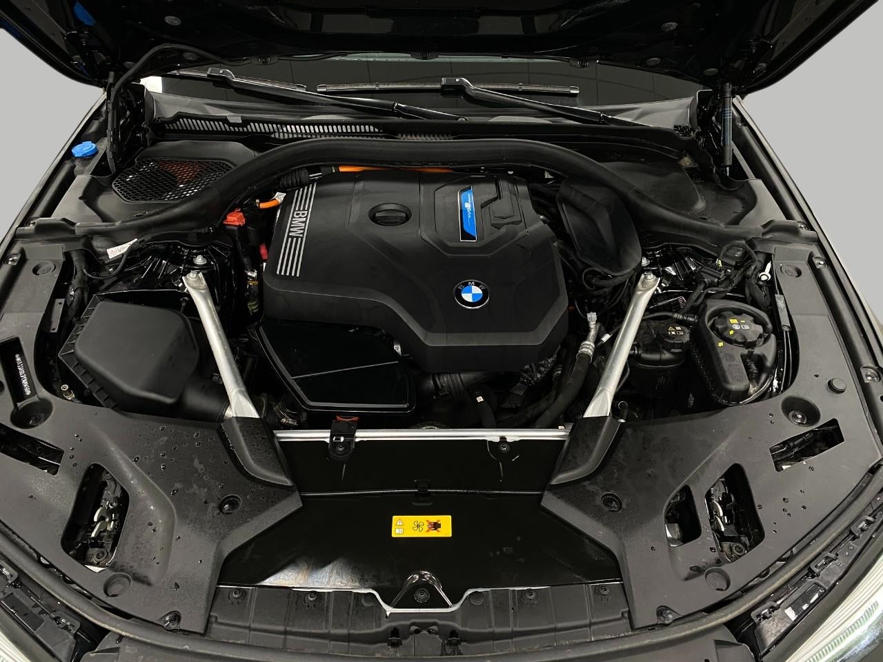 2023 BMW 530e 530e xDrive Plug-In Hybrid