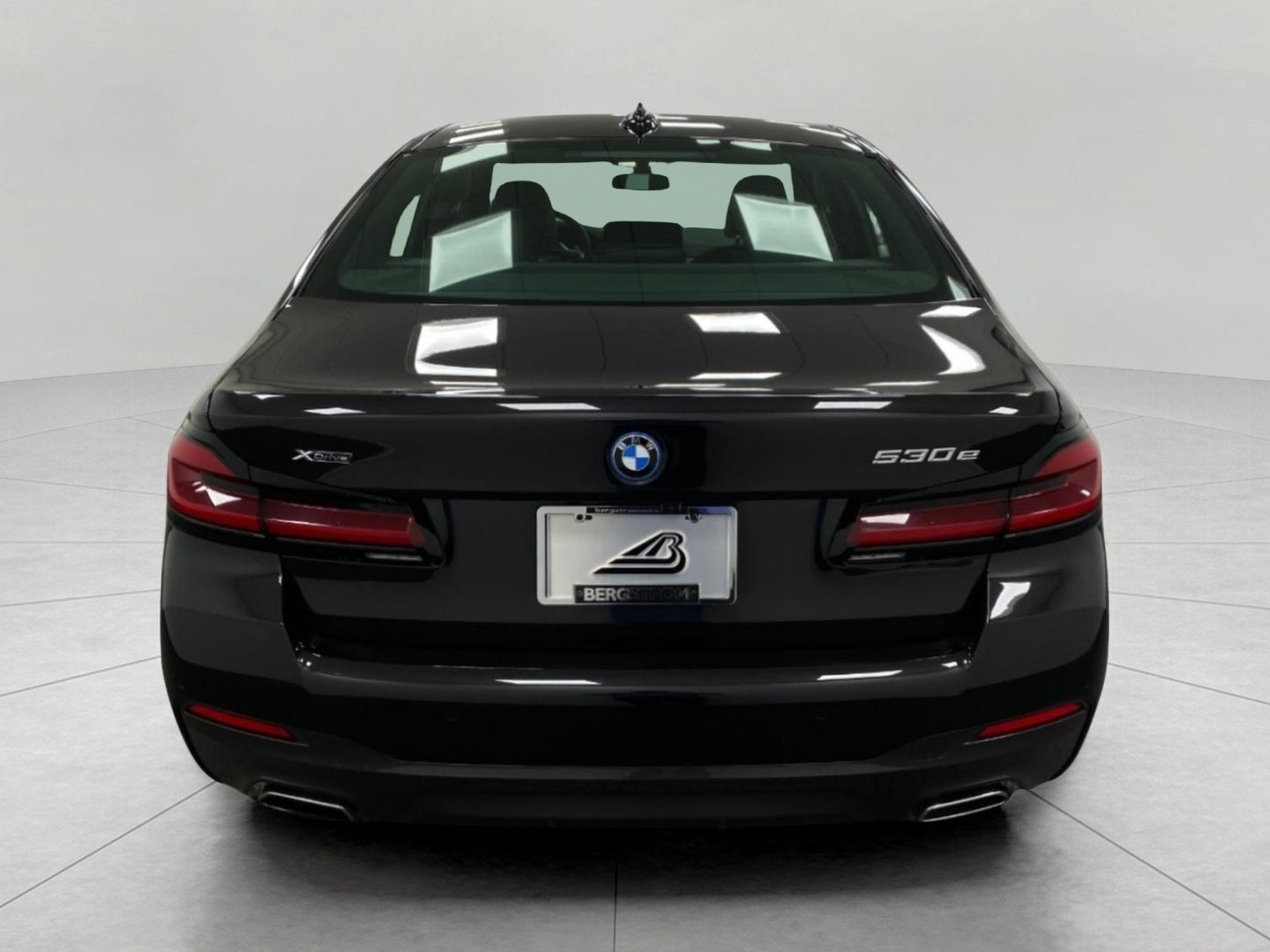 2023 BMW 530e 530e xDrive Plug-In Hybrid