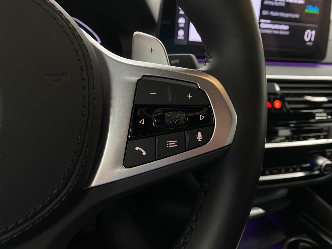 2023 BMW 530e 530e xDrive Plug-In Hybrid