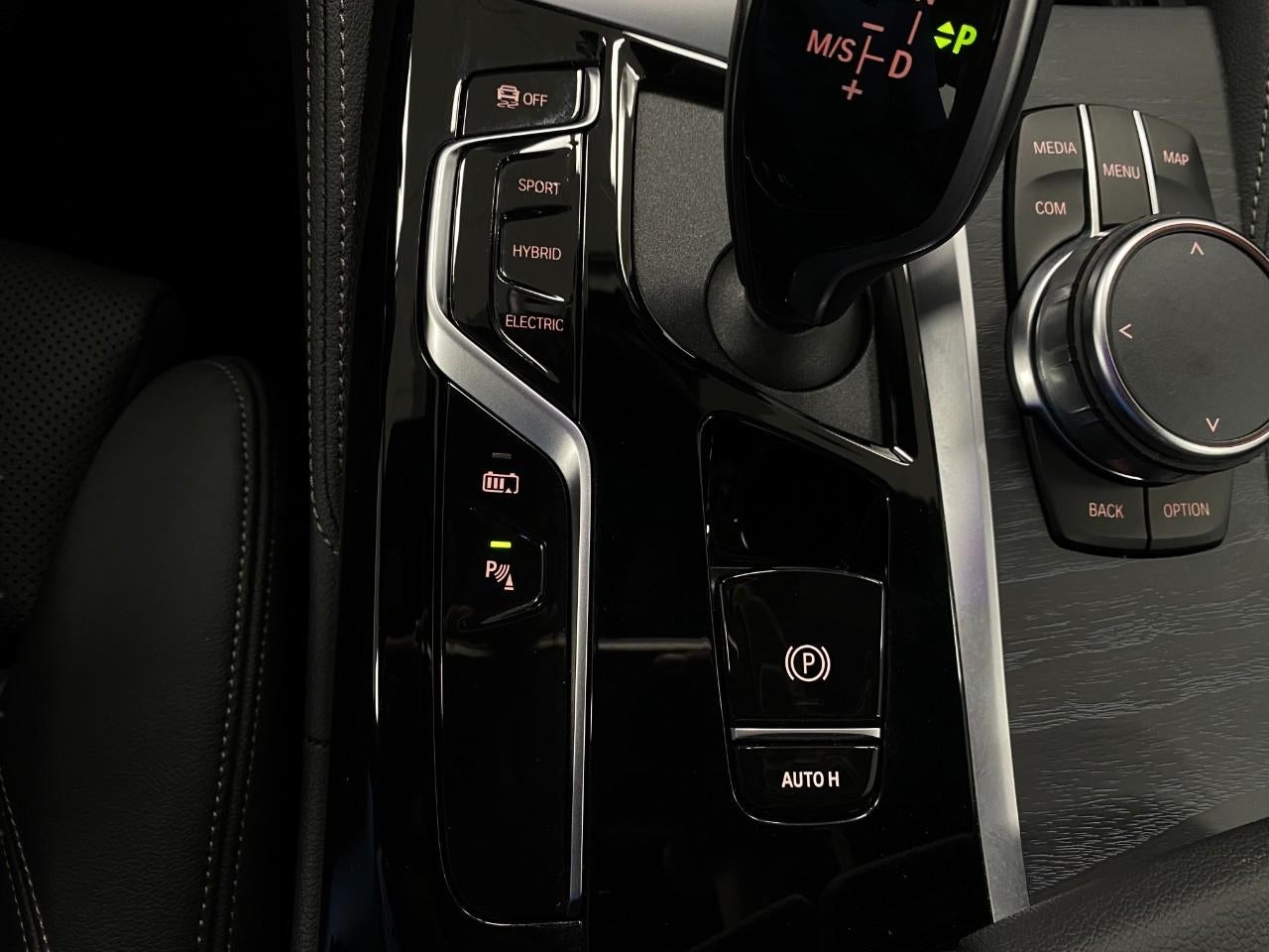2023 BMW 530e 530e xDrive Plug-In Hybrid