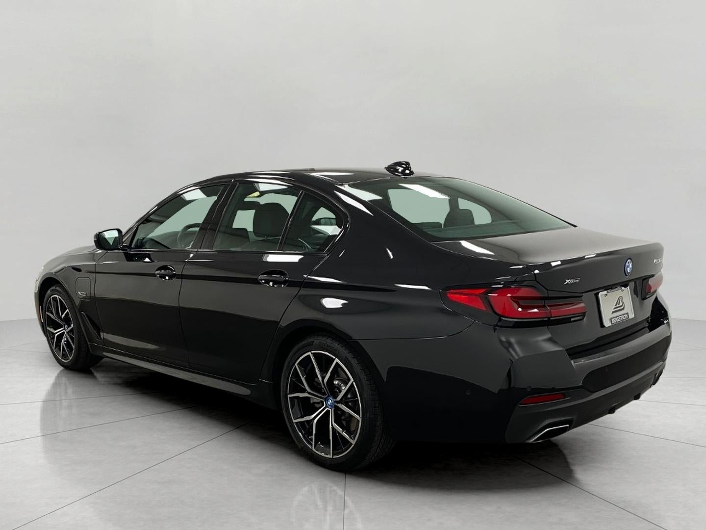 2023 BMW 530e 530e xDrive Plug-In Hybrid