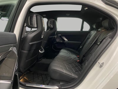 2025 BMW 760i 760i xDrive Sedan