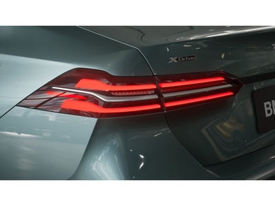 2026 BMW 530i 530i xDrive Sedan