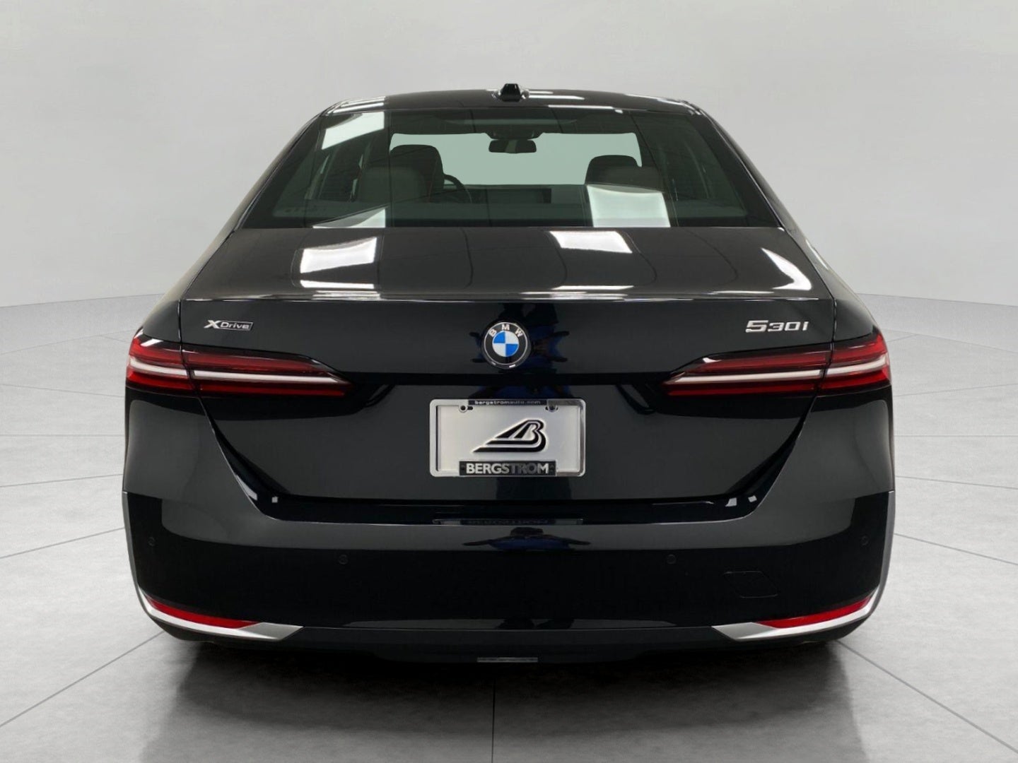 2027 BMW 530i 530i xDrive Sedan