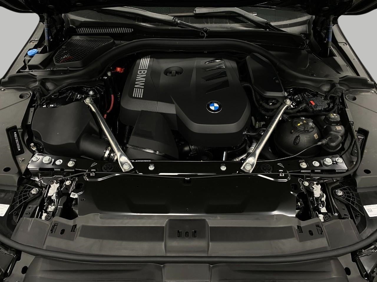 2026 BMW 530i 530i xDrive Sedan