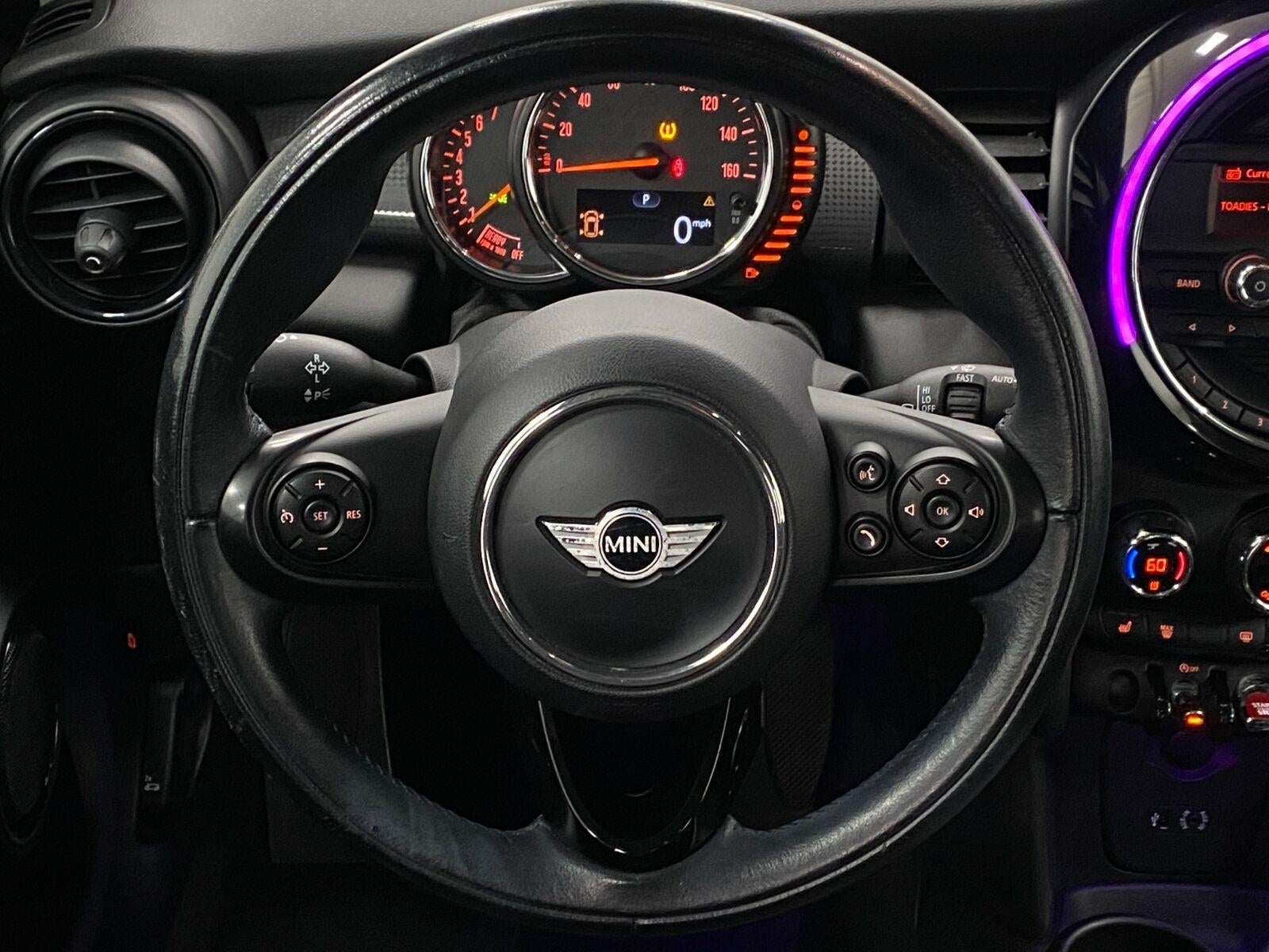 2015 MINI Cooper Hardtop 4 Door 4dr HB