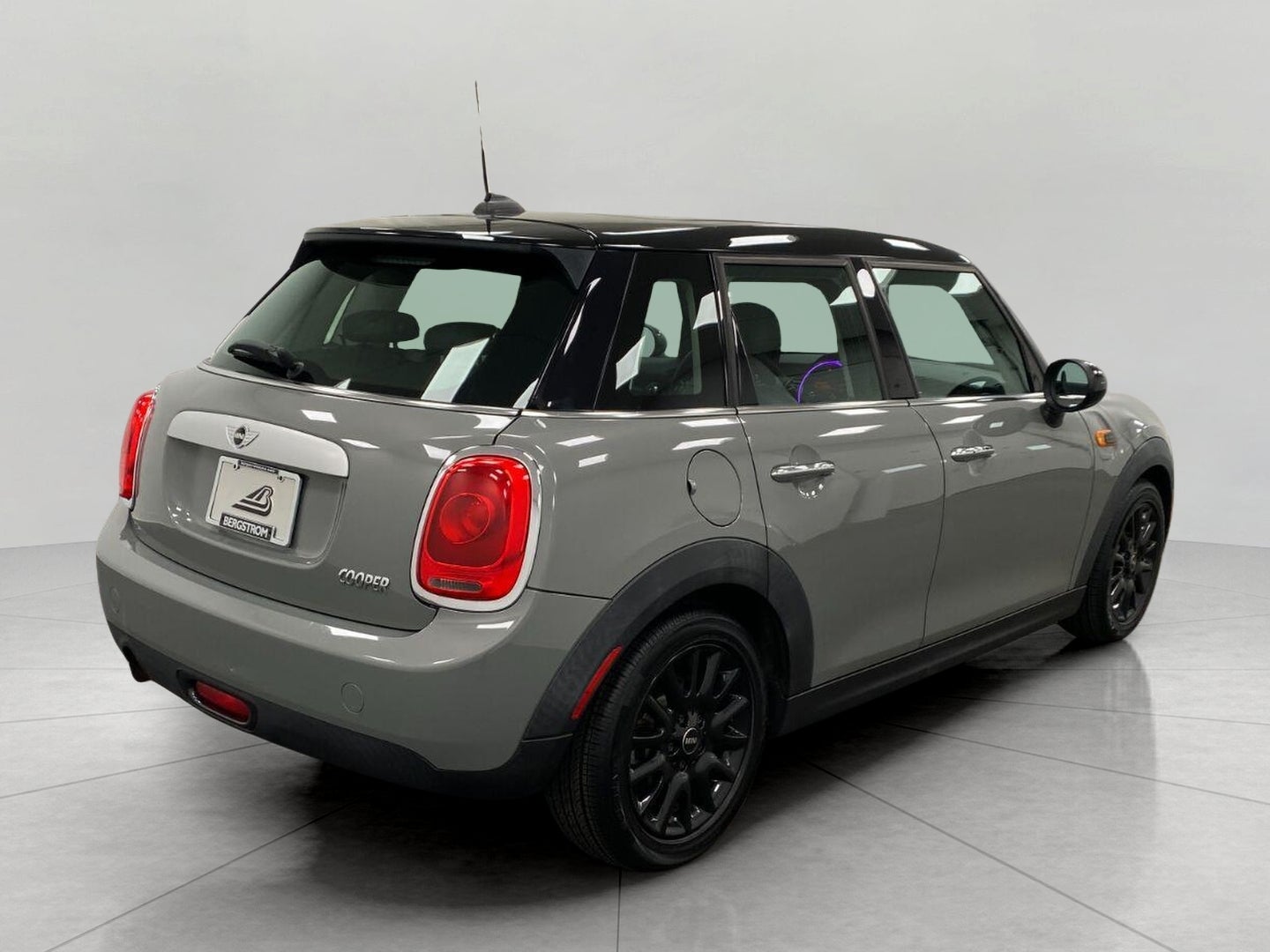 2015 MINI Cooper Hardtop 4 Door 4dr HB