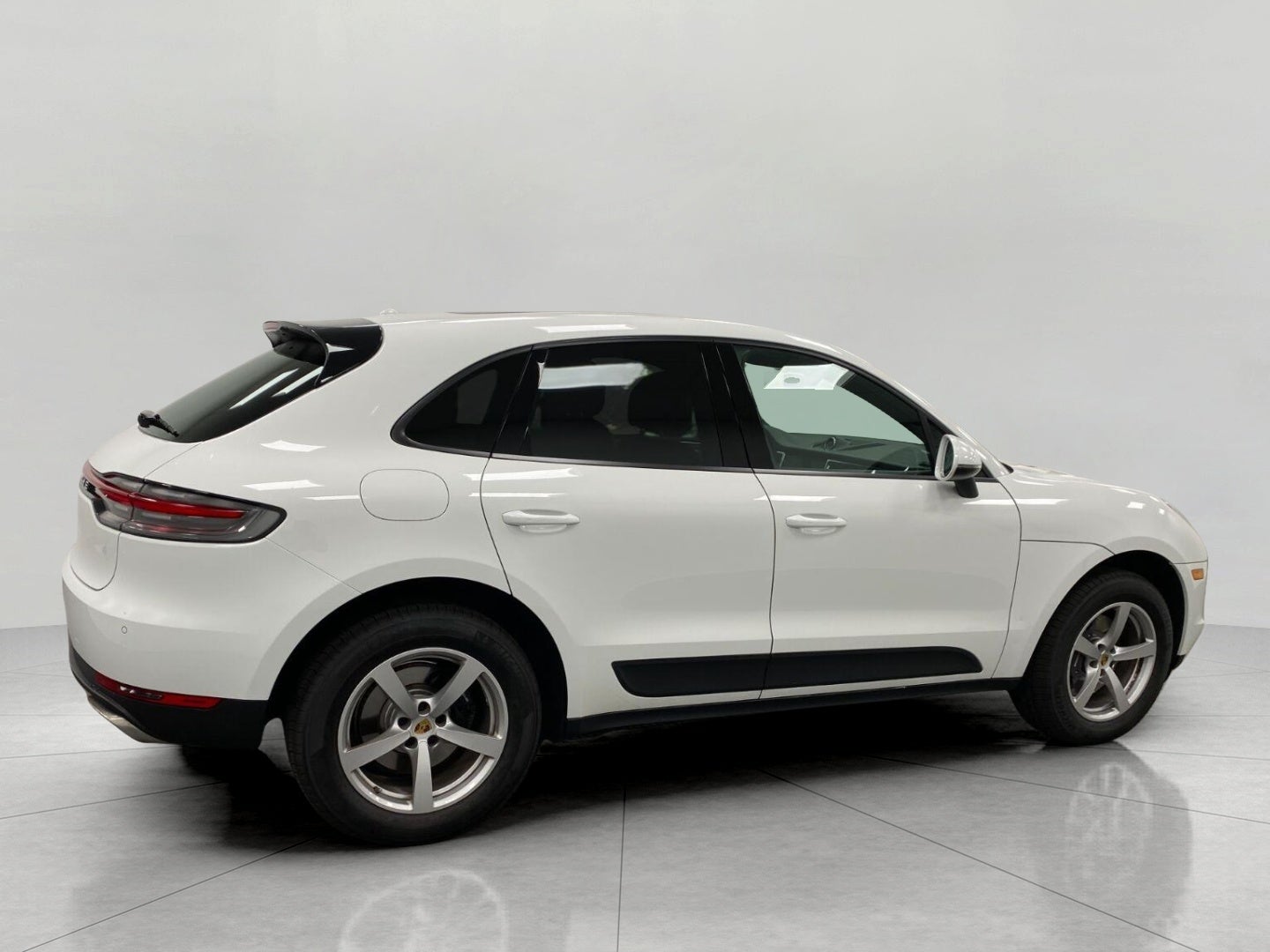 2021 Porsche Macan AWD
