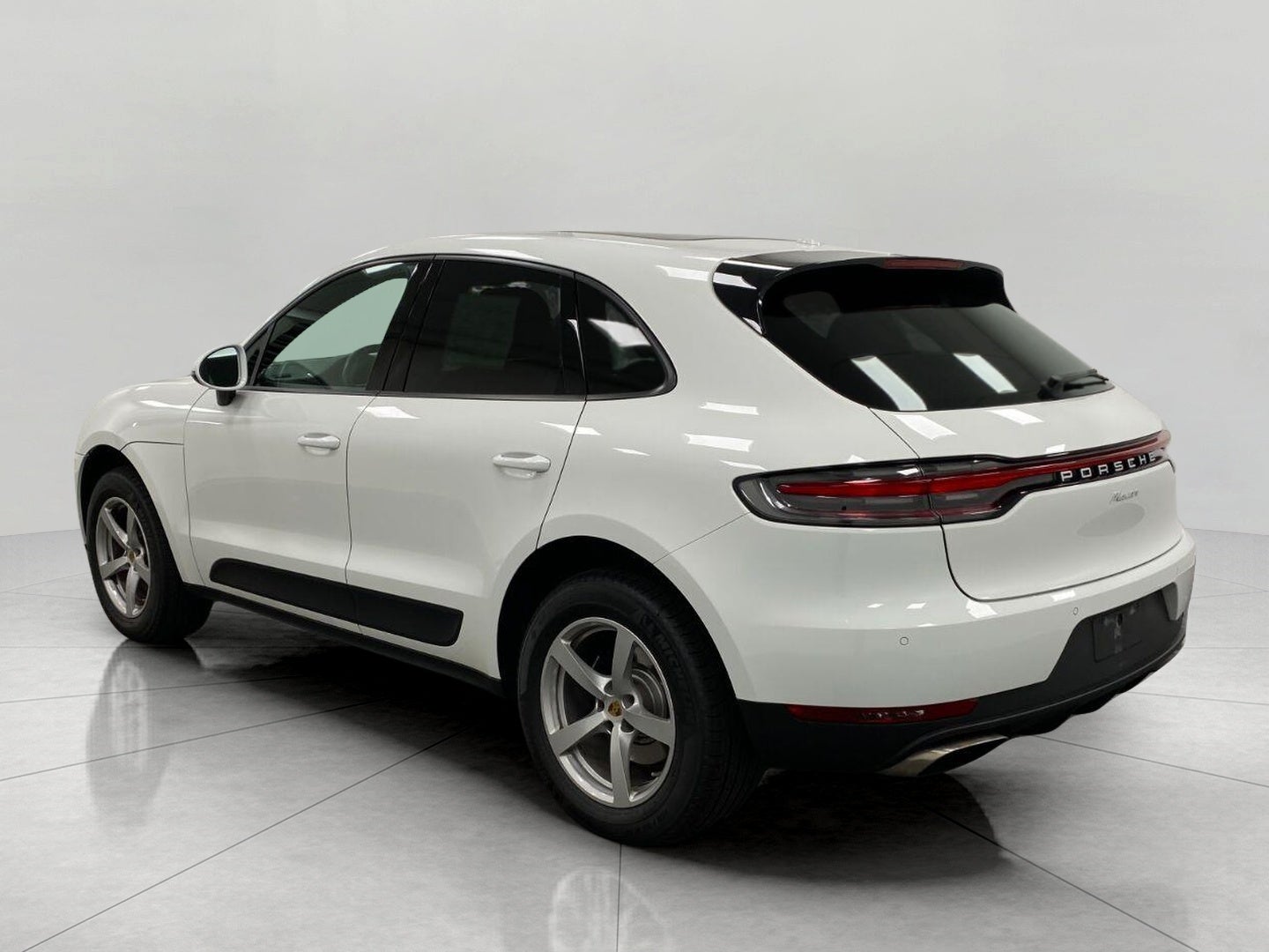 2021 Porsche Macan AWD