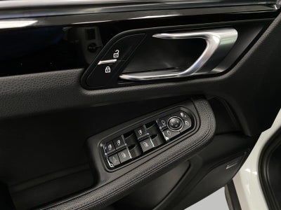 2021 Porsche Macan AWD