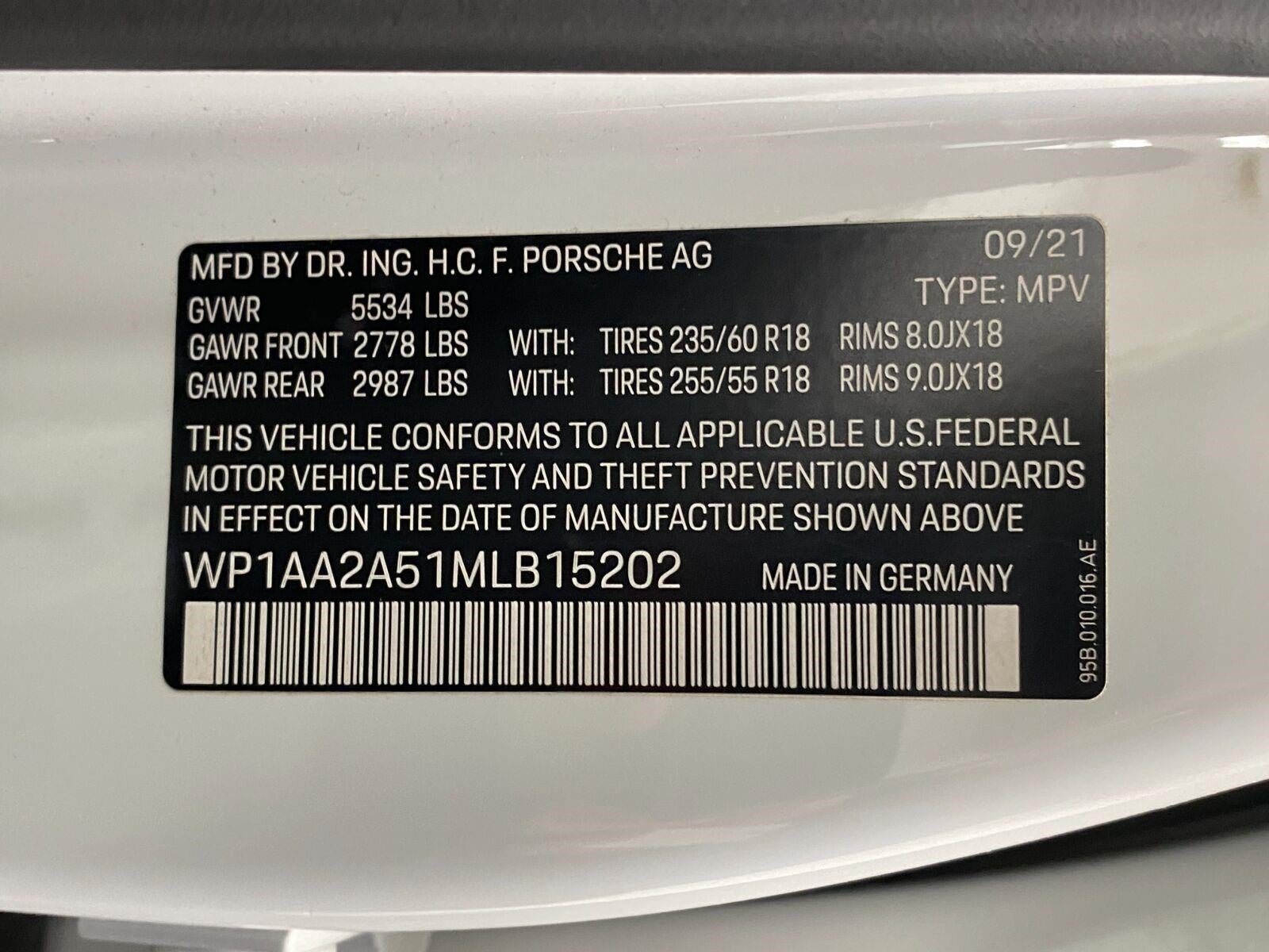 2021 Porsche Macan AWD