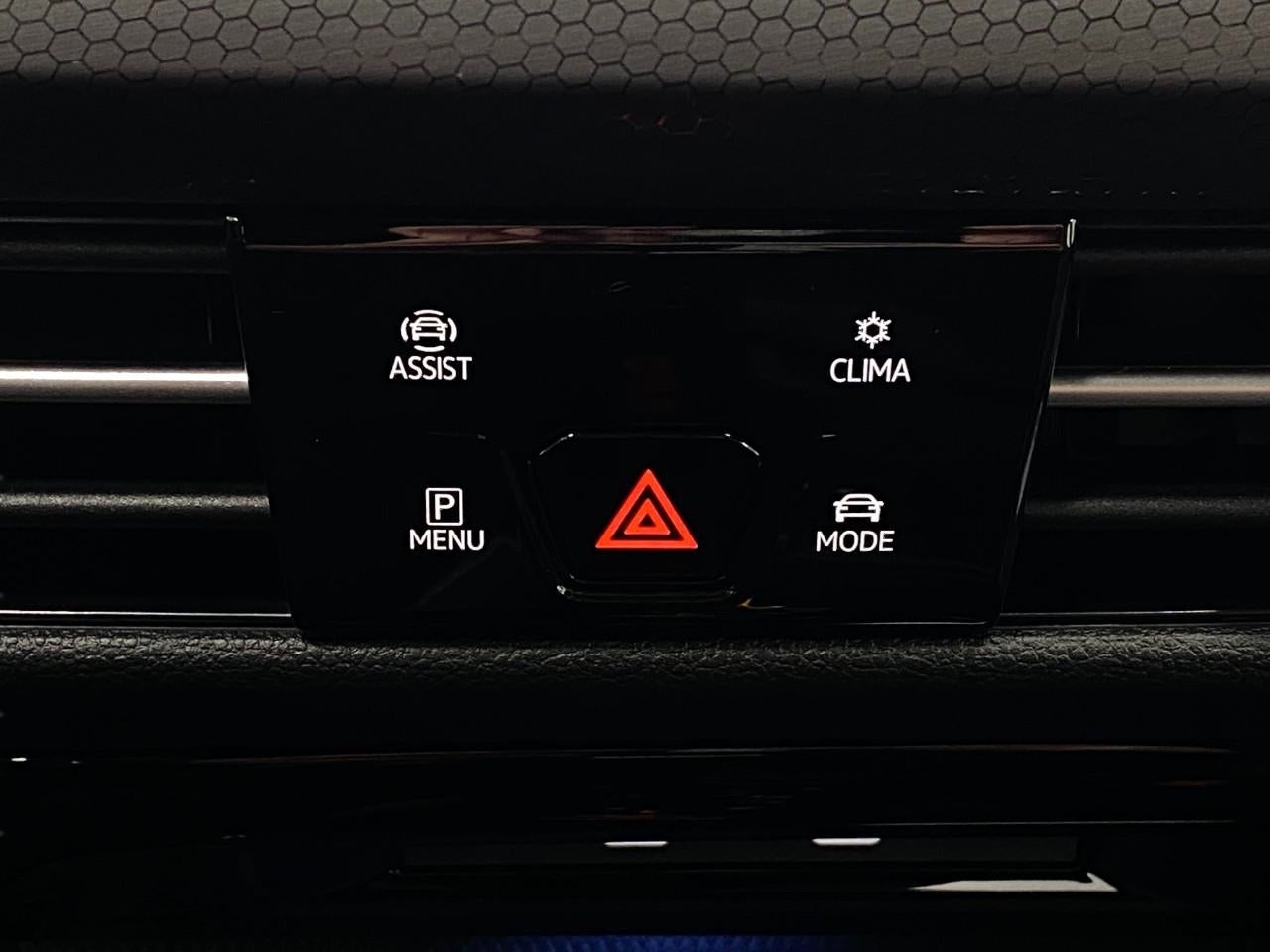 2024 Volkswagen Golf GTI 2.0T SE DSG