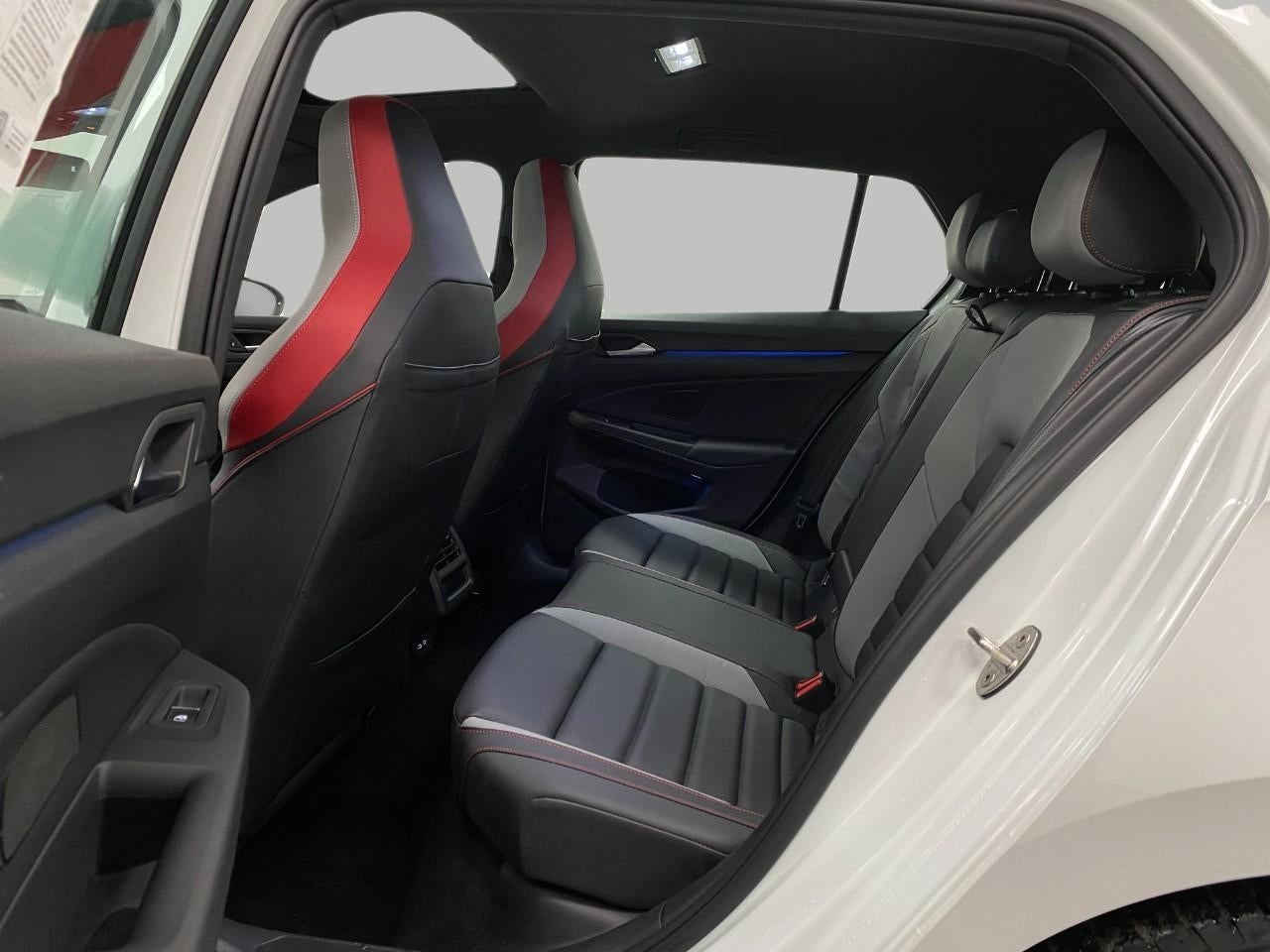 2024 Volkswagen Golf GTI 2.0T SE DSG