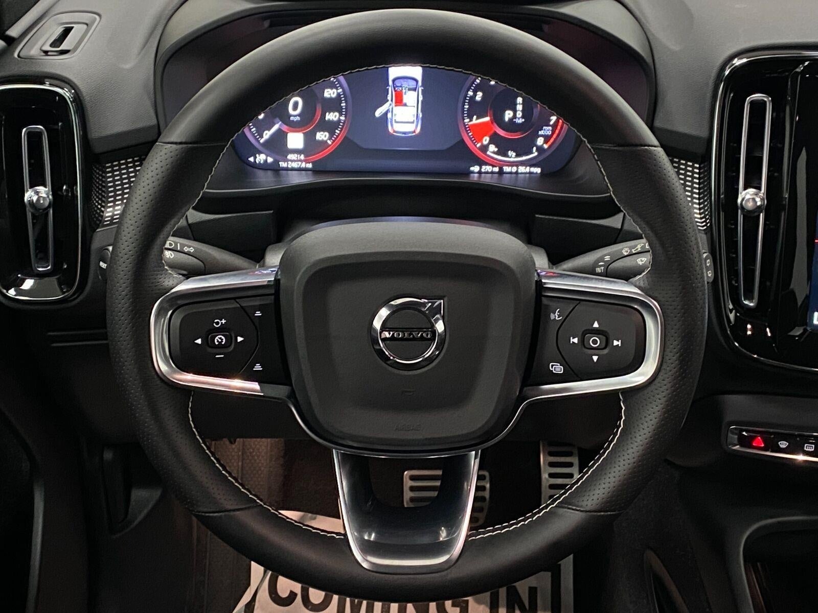 2021 Volvo XC40 T5 AWD R-Design