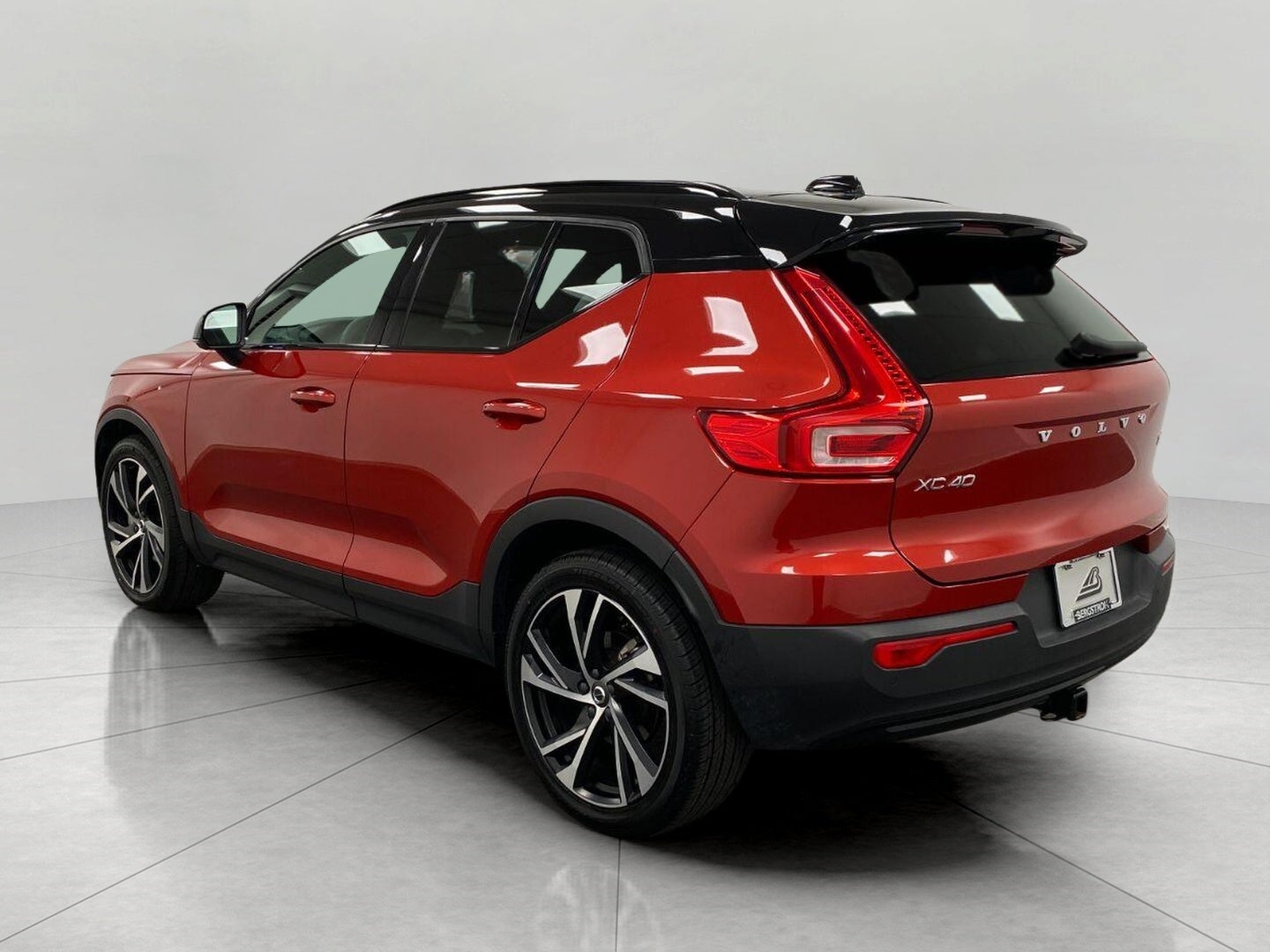 2021 Volvo XC40 T5 AWD R-Design