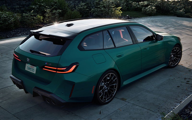 The sky lounge panoramic roof of the M5 Touring. | Enterprise BMW in Appleton WI